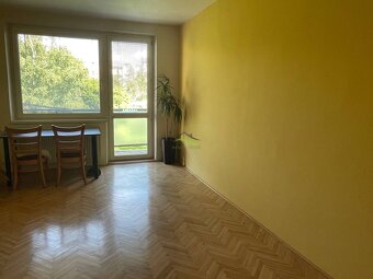 Príjemný veľký 3 izbový byt na Okružnej ulici - 84 m2 - 11