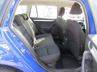 Škoda Octavia Combi 2.0 TDI Ambition DSG 4x4 s odp. DPH - 11