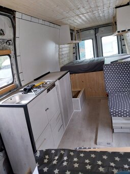 Iveco daily 5 miestne  2,8 D 107 KW  r.v. 2002 , stk/ek10/27 - 11