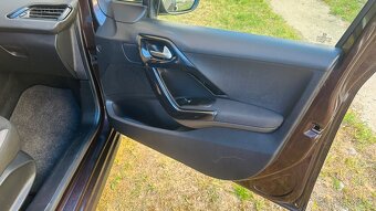 Peugeot 208 1.4HDI - 11