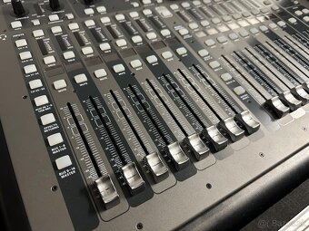 BEHRINGER COMPACT x32 - 11