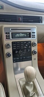 VOLVO V70 – 2.4D 136 kW – 2011 – Manuál - 11