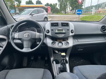 Toyota RAV4 2.2 D-4D 135 Terra - 11