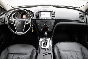 Opel Insignia 118kW (2011) - 11