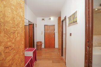 Prenajom 3 izb bytu v Lamači, Studenohorská ulica - 11