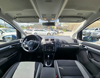 Volkswagen Touran 2.0 TDI Comfortline DSG - 11