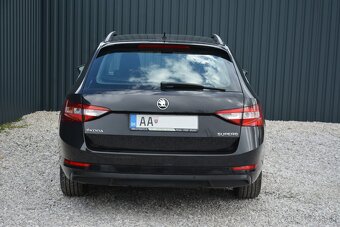 Škoda Superb Combi 2.00 TDI DSG STyle - 11