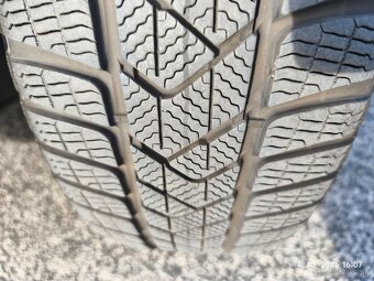 205/50 R17 zimné PIRELLI - 11
