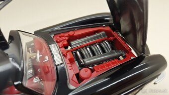 1:18 MERCEDES-BENZ 300SL - 11