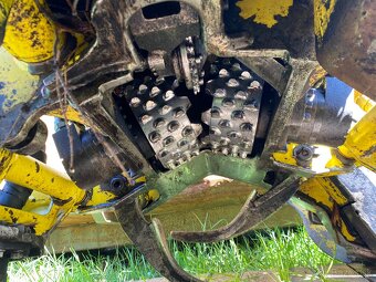 Harvestorova hlavica H414 - 11