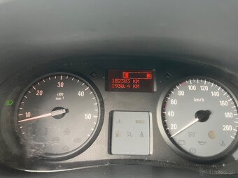 Opel Vivaro 2.0 CDTI  L1h1  84kw , 182400km, R: 2011 - 11