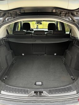 Land Rover Discovery Sport SUV 110kw/150ps Automat 9st. - 11