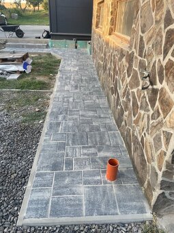 Pokladka zamkovej dlažby - 11