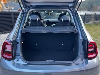 FIAT 500e rok 2022 10 000km 11 038€ bez DPH - 11