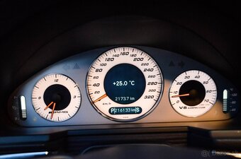 Mercedes-Benz E trieda Sedan 55 AMG - 11