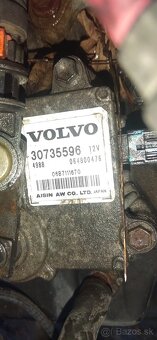 Volvo v50 2,4d D5 2007 automat - 11