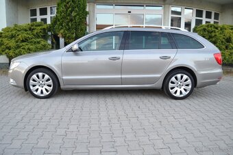 ŠKODA SUPERB COMBI II 2.0 TDI ELEGANCE, KOŽA, BIXENÓNY, R17 - 11