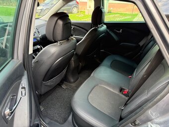 Hyundai ix35 1.7 CRDi 85 kW – koža, top výbava, bez korózie - 11