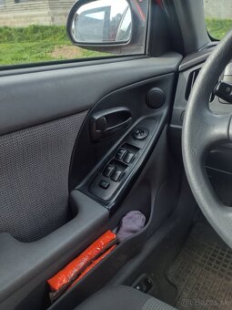 Hyundai Elantra 2006 1,6 GL - 11