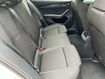 Škoda Octavia Combi 1.0 TSI Active - 11