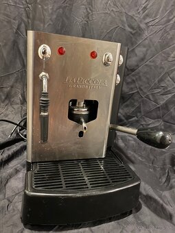 La Piccola Sara Coffee Machine - 11