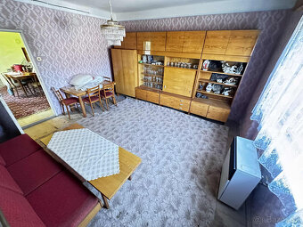 Na predaj starší rodinný dom  s  veľkým pozemkom v obci Duna - 11