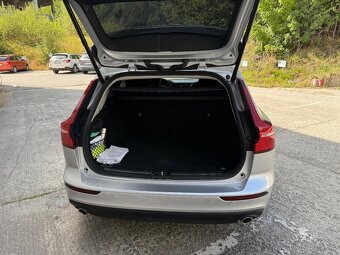 Volvo V60 B4 Momentum Pro - 11