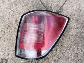 Predam na Opel astra H predne a zadne svetla - 11