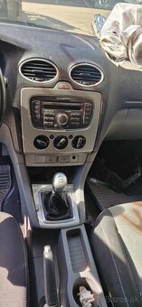 Ford Focus FL 1,6i 74kw kód motora: SHDC - 11