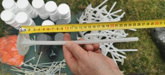 Zátky do polystyrénu,natĺkacie hmoždenky a fréza na štuple. - 11