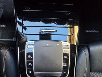 Mercedes-Benz A trieda 180 d /T, Mesačne: 293€ - 11