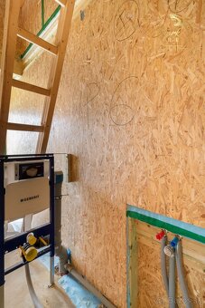 Moderný dvojdom v tichej lokalite – Sokolovce - 11
