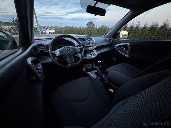 Toyota RAV4 2.2 D-4D 4x4 – spoľahlivé SUV, výborný stav - 11