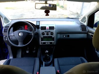 Volkswagen Touran 1,9 TDI REZERVOVANÉ - 11