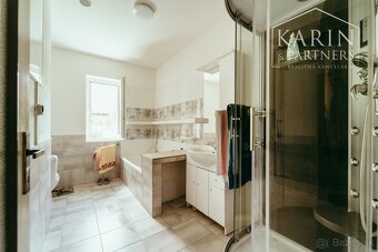 Vidiecky rodinný dom s krásnym pozemkom v Kuklove na Záhorí - 11