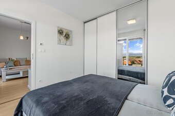 Moderný 2-izbový byt s balkónom a parkovacím miestom - 11