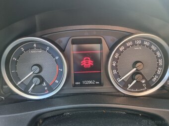 Toyota Auris Touring Sports 1.6 l Valvematic - 11