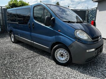 🚐 Opel Vivaro 1.9 CDTI (2007) - 11