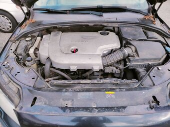 Volvo XC70 D5 136kw - Náhradní díly - 11