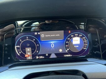 VW Golf VIII Variant 2.0 TDI 85kw DSG - 11