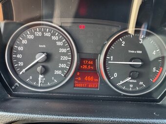 BMW 318d (E90) – 2008, 105 kW, 6-st. manuál - 11