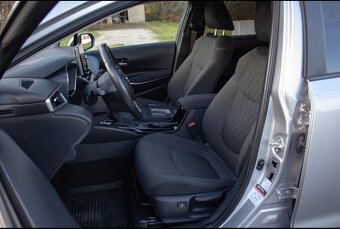 Toyota Corolla Sedan 1.8 Hybrid e-CVT - 11