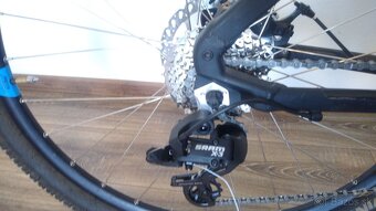Bicykel Rockrider ST 520, rám L (165-185cm), 3x8 rýchlostí - 11