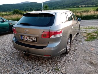 Toyota Avensis 1.8i Valvematic - 11