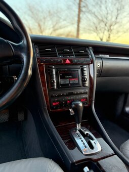Audi A8 D2 4.2 V8 benzín 228kw - 11