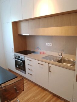 NOVO NADŠTANDARTNE zariadený väčší 1- IZB byt,  RUŽINOV. - 11