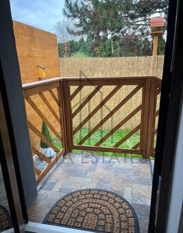 Prenájom 2-izbového bytu so záhradkou – Veľké Bielice - 11