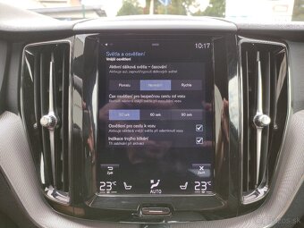 Volvo XC60 D4 R DESIGN FullLED KAMERA PANORAMA - 11