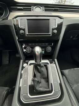 Predám Volkswagen Passat 2.0 TDI DSG automat - 11