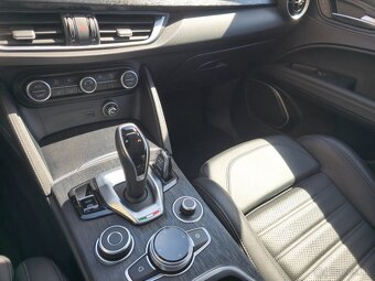 Alfa Romeo Stelvio 2.2 Q4 2020 - 11